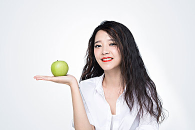 我与亲女洗澡时进去了：“共浴时光：亲子互动增进感情，温馨时刻打造美好回忆”