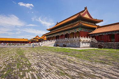 色综合好逼：视觉盛宴与听觉震撼，揭秘游戏“色综合”如何引领潮流体验