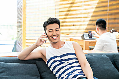 chinese男男gary网站：揭秘中国男男游戏社区Gary：从匿名交流到实名互动的蜕变之路-1