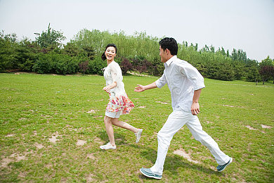 18种禁用app：揭秘科技暗影：18款禁用应用，守护网络安全每一刻