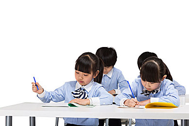 十八禁 视频软件：网络监管升级，严打“低俗视频”，守护青少年健康成长