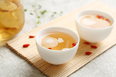 和平精英女生乳液网站：游戏净土，健康同行，共筑绿色网络空间