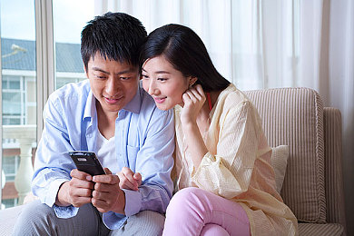 黄色软件大全下载3.0.3每天OPPO版苹果版：游戏宝库一网打尽：全新黄色软件大全下载3.0.3每日更新，OPPO版苹果版任你畅玩-1