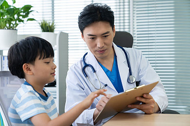 男生和女生在床上差差差的视频：网络低俗风潮引争议，净化环境守护青少年心灵-2