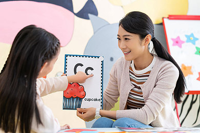冯珊珊的户外挑战fss：高尔夫女神探险之旅，挑战自我，共赴未知探险之旅