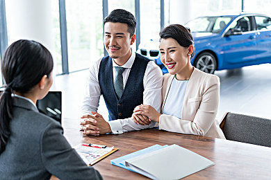 艳妈什么动漫：女性风采新篇章：揭秘《艳妈》背后，动漫行业女性角色塑造的蜕变之旅