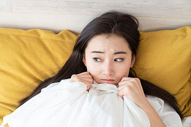 男男黄Gay片免费网站www：网络LGBTQ+乐园：探寻情感与自由的秘密角落