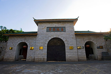 邪恶acg全彩：突破伦理边界，二次元冒险之旅：探索《邪恶ACG》背后的故事-1