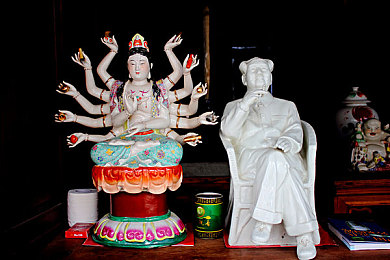 小南翻眼流口水眼流泪游戏：趣味表情游戏走红：小南流泪流口水，释放压力传递感动-2