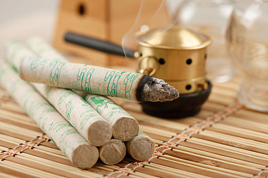 睾丸电责空炮榨精：网络热词解码：揭秘“睾丸电责空炮榨精”背后的社会乱象与反思-2