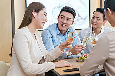 户外插bbbbb：探险之光：多功能户外求救神器，照亮未知，守护安全之旅-2