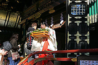最高の爱人沼：神秘“爱之镜”映照日本，探访者络绎不绝，文化传承与生态守护并行-2