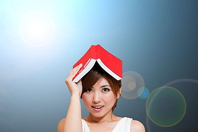 梦莹被刘老头疯狂进入：“女子深夜遭陌生男子侵犯，社会关注女性安全问题引热议”-3