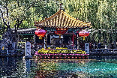 草莓视频未满十八岁勿：奇幻冒险游戏《神秘之旅》引关注，家长担忧草莓视频安全提示-3