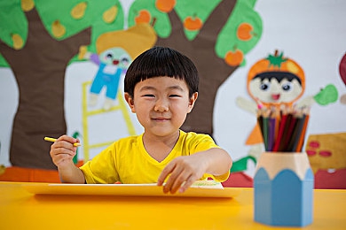 世界超小三点式比赛：“勇攀高峰，挑战极限：揭秘全球惊险挑战赛背后的无畏精神”