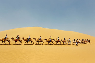 如何用一支笔抄哭自己：笔尖泪滴：情感宣泄之旅-1