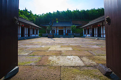 草莓视频色：短视频新潮流：“草莓视频”现象解析，揭示潜在风险与监管挑战-4