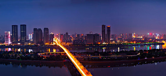 最好看的2019中文字幕：2019字幕盛宴：匠心译制展现中文魅力，佳译纷呈引人瞩目-3