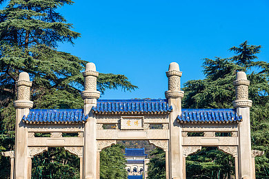 管鲍中心分拣中心富二代介绍：都市富二代风云录，公益创业两不误-3