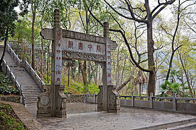 我与亲女洗澡时进去了：“共浴时光：亲子互动增进感情，温馨时刻打造美好回忆”-2