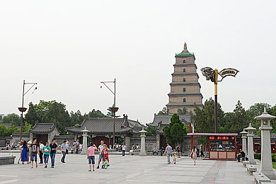 在床上打扑克是什么意思：揭秘床边扑克狂欢：舒适环境中的独特游戏体验-3
