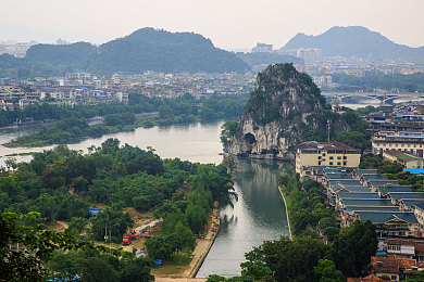 男男互操网站：角色扮演游戏新潮流：独特互动体验，《虚拟社交》点燃激情碰撞之旅-2