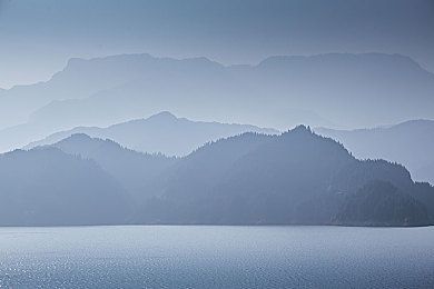 黄色软件3.0.3免费华为版大全：华为神器，海量应用，安全娱乐，一触即达-2