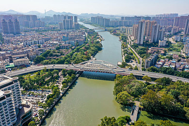 被黑人抽搐翻白眼晕过去的句子：街头突发抽搐，歧视疑云笼罩公共安全挑战