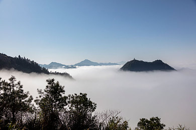 打扑克又痛又叫还免费：激战牌桌，技巧挑战，免费畅玩，狂野《疯狂扑克》之旅-4