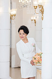 五月丁香：春意盎然，游戏新篇：探秘五月香境，共赴欢乐征程