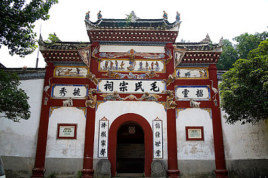 体育生被揉卵取精H：隐私失守，青春防线：高校体育生“揉卵取精”事件引发社会深思-3