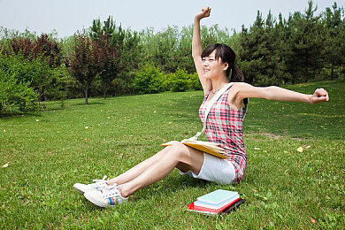 被女同学绑着强行玩jiji：禁锢青春：逃脱捆绑游戏的校园秘境-4