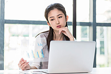 99这里只有精品99：揭秘游戏网站SEO新策略：“精品库”助力网站流量翻倍，转化率提升15%-2