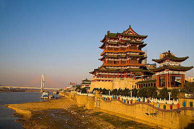 色老大天天在：探索“网红”游戏背后的奥秘：年轻玩家心向何方？-3