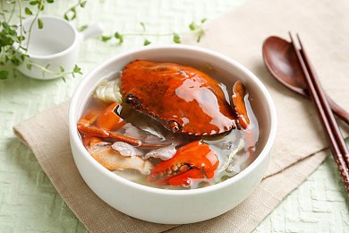 黑料门-今日黑料-最新反差免费：网络迷雾中的真相猎手：解码“黑料迷局”，揭秘“免费陷阱”-2