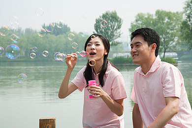 蜜芽影院：穿梭光影幻境，VR探险电影新纪元-2