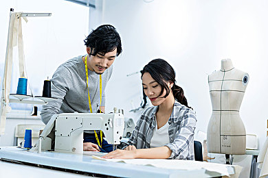 叶招颖 羽毛球冠军：羽毛球女皇风采再现：游戏《羽界传奇》带你体验冠军赛场魅力-4