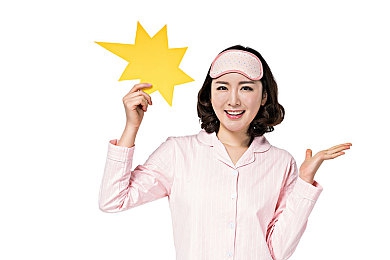 美女少妇厨房做饭激情：传承厨艺，温暖家园：探寻现代家庭烹饪激情背后的温馨故事-1