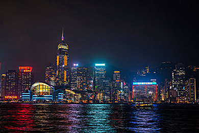 在线丨暗有小u女视频：网视频新风尚：揭秘都市女性的独特生活轨迹，感受生活美好瞬间-3