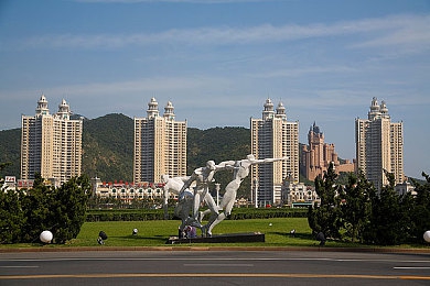 网爆吃瓜：瓜园奇遇：趣味种植，财富丰收之旅-3